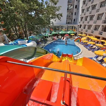 Prestige Deluxe Aquapark Club ホテル