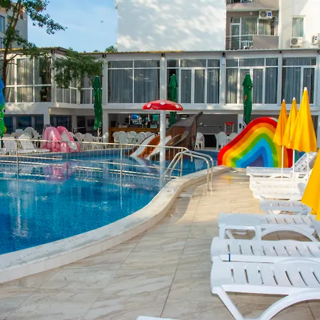 Prestige Deluxe Aquapark Club 酒店