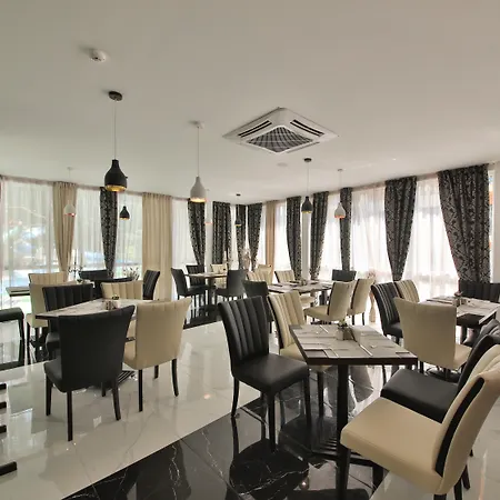 Prestige Deluxe Aquapark Club 4* 金沙