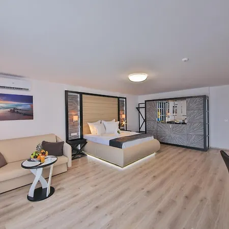 Hotel Prestige Deluxe Aquapark Club 4*