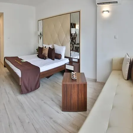 Prestige Deluxe Aquapark Club 4* Zlate písky
