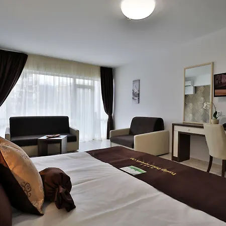 Prestige Deluxe Aquapark Club 酒店