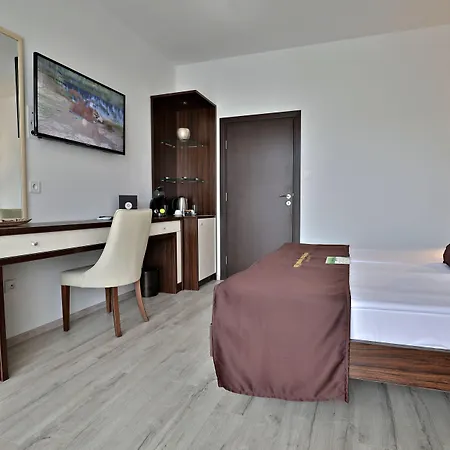 Prestige Deluxe Aquapark Club 4*