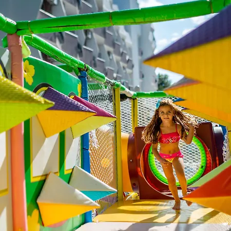 Prestige Deluxe Aquapark Club 4*
