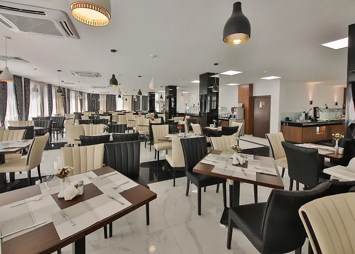 Prestige Deluxe Aquapark Club 4* Golden Sands