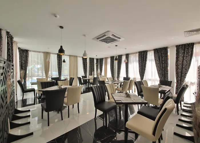 Prestige Deluxe Aquapark Club 4* Golden Sands