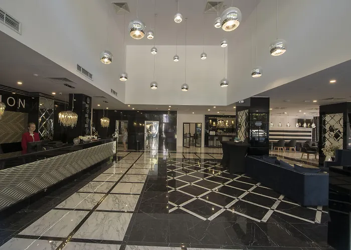 Prestige Deluxe Aquapark Club 4* Golden Sands